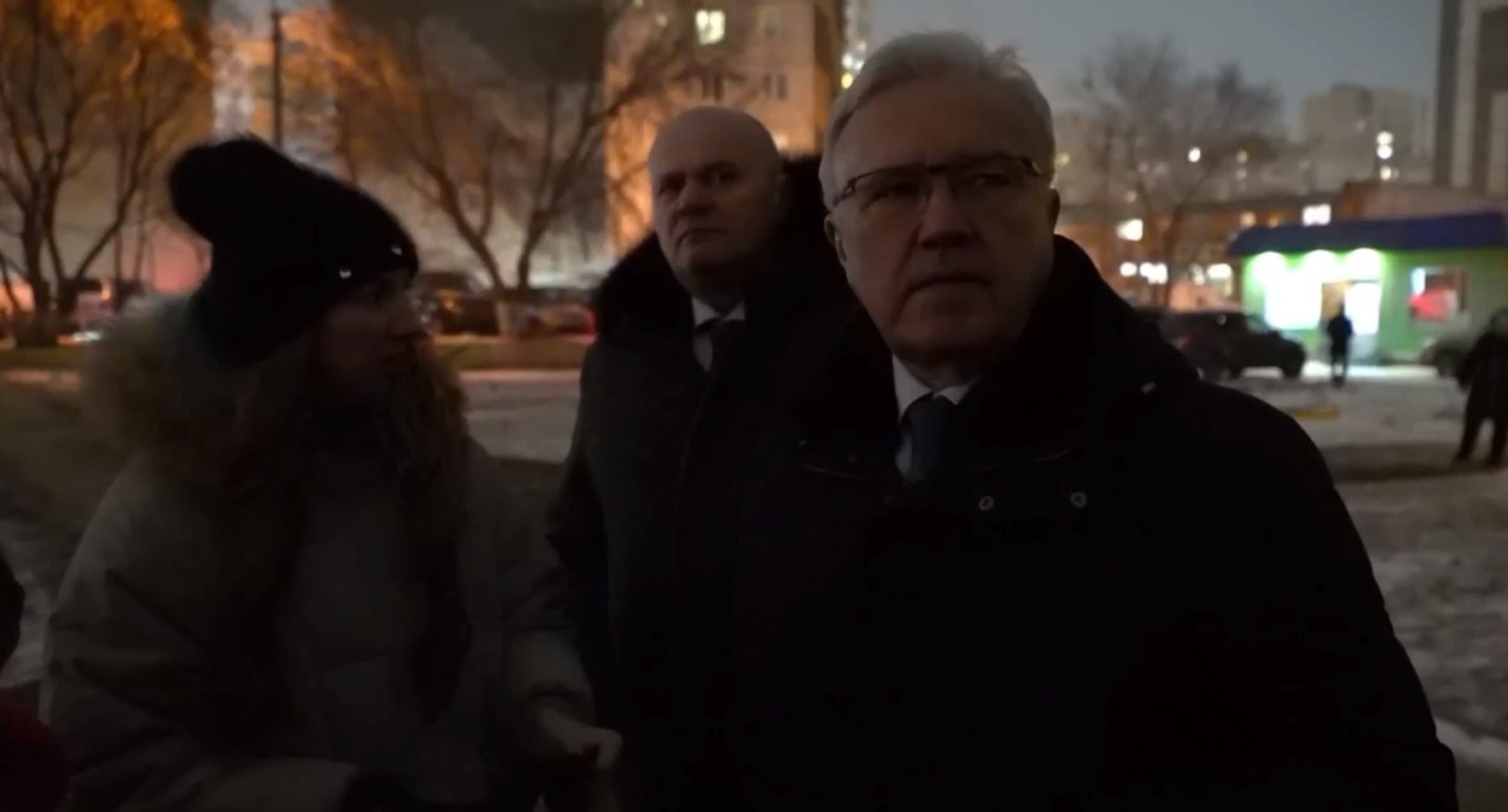 Губернатор Александр Усс помог решить проблему с освещением на улице Воронова в Красноярске
