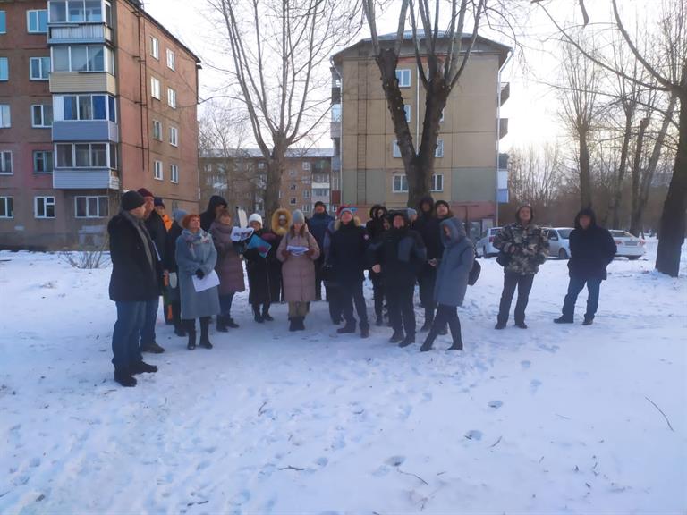 Для управляющих компаний Красноярска провели практическое занятие по правильной обрезке деревьев