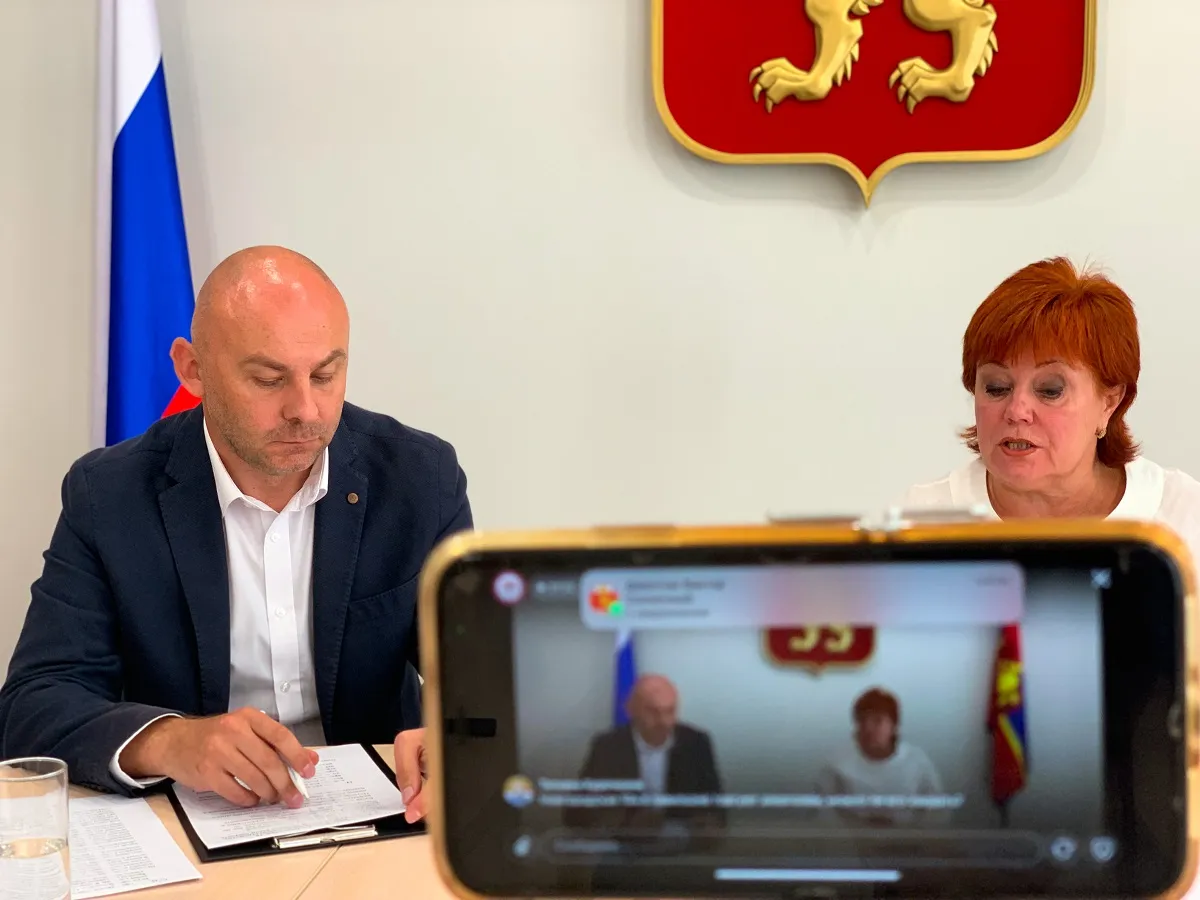 Глава Советского района Красноярска получила более 60 обращений во время прямой линии