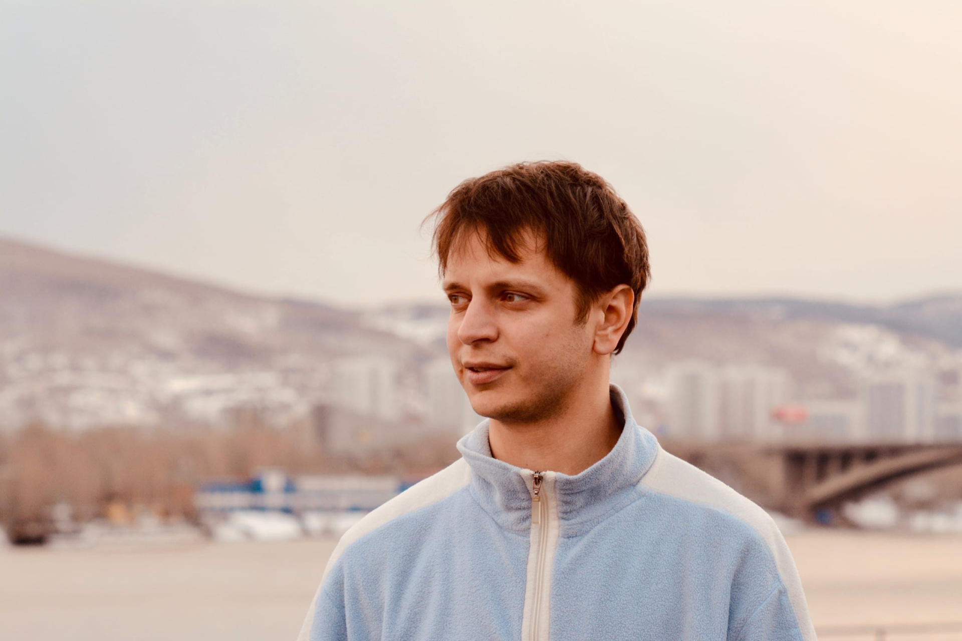 Слушай сюда: плейлист лидера красноярской группы «Твоё далеко» Сергея Пастуха