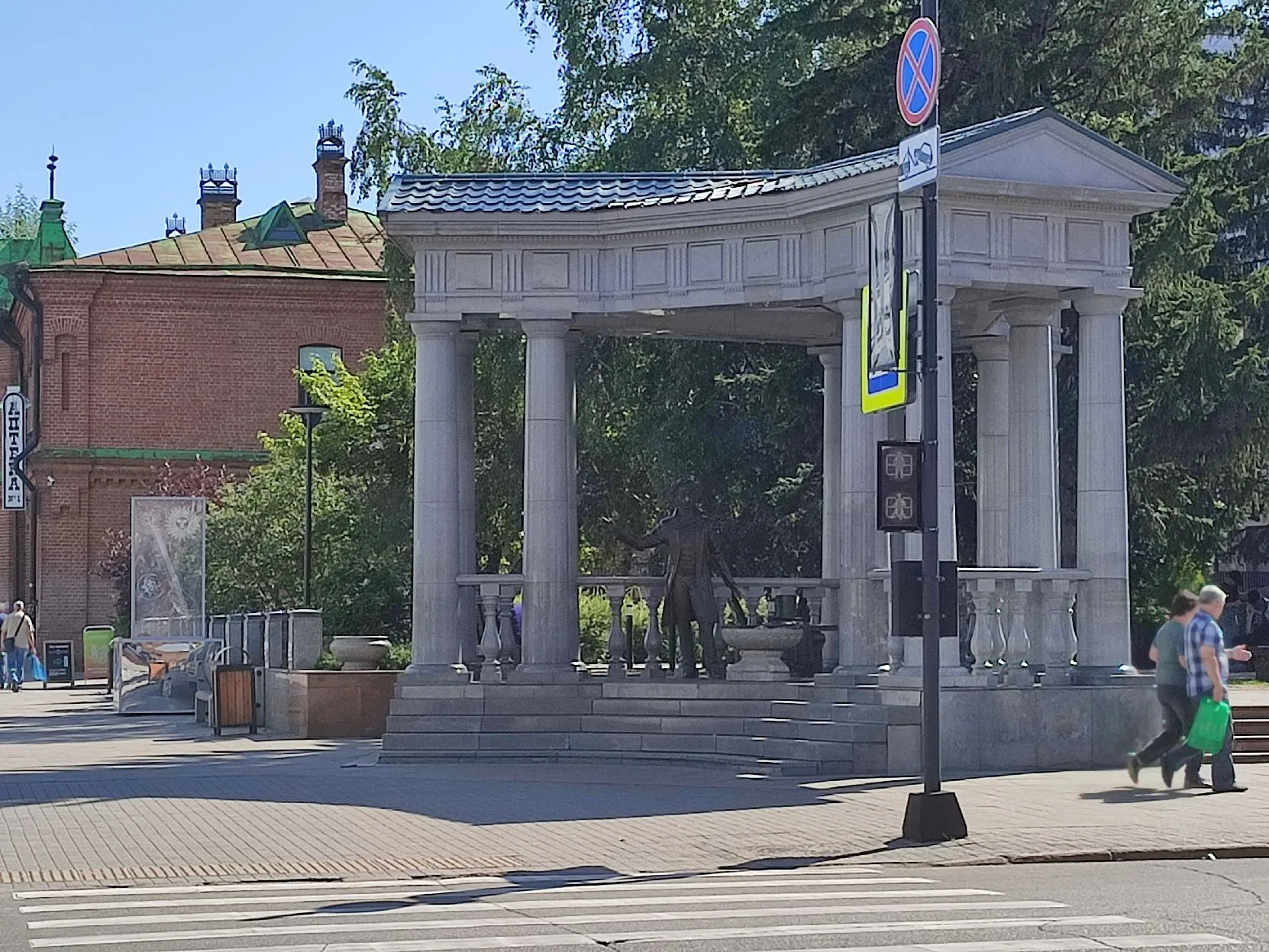 В Красноярске на центральных улицах не работают светофоры