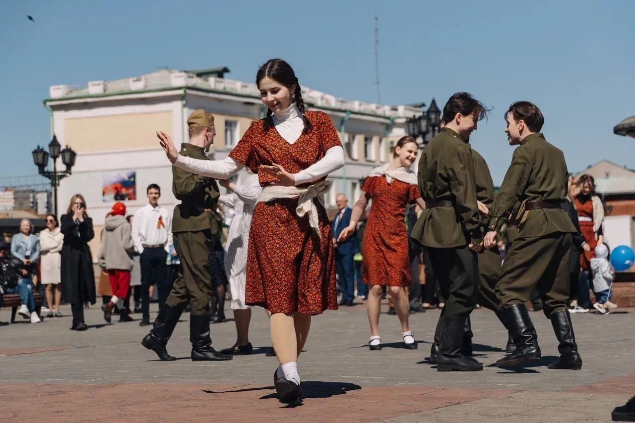 Праздник на вокзале.
Ведомство.Сибирь.