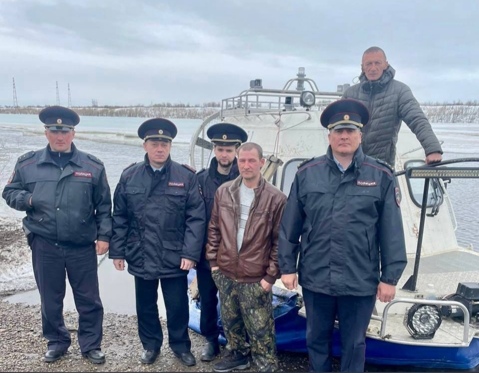 В Туруханском районе полицейские нашли потерявшегося рыбака