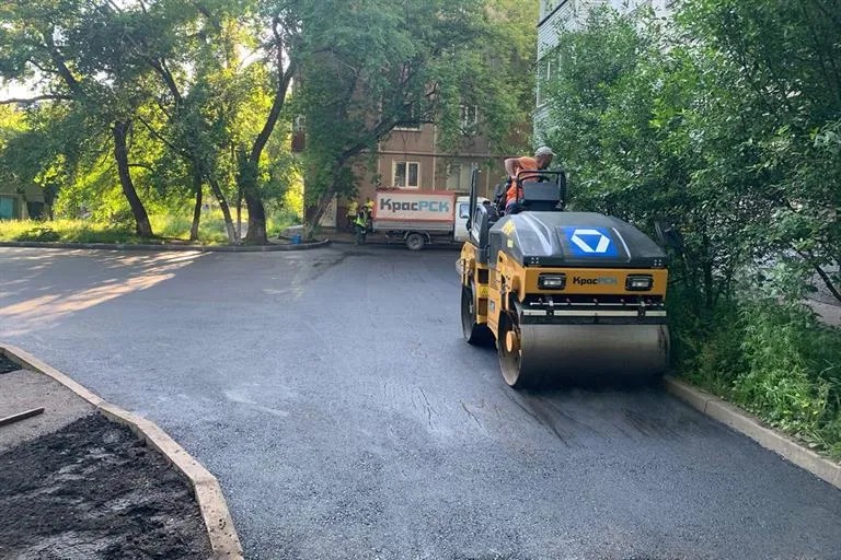 В Свердловском районе в этом сезоне отремонтируют 17 проездов во дворы