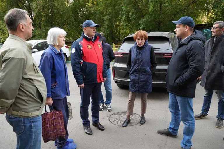 Владислав Логинов проверил ход подключения домов Красноярска к теплоснабжению