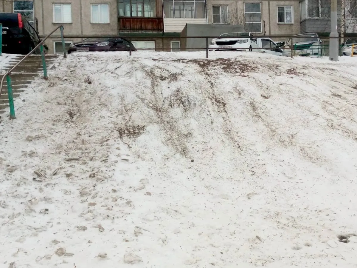 В Красноярске ликвидируют стихийные горки