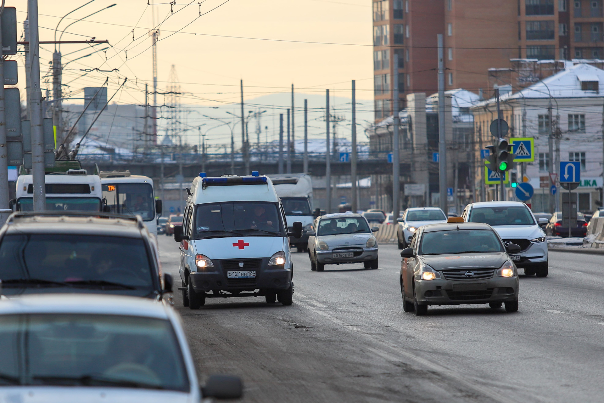 В Красноярске скорую помощь приходится ожидать около трех часов