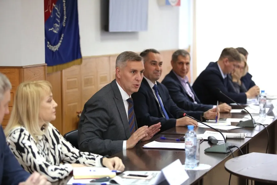 В Красноярском крае с января 2024 года бюджетникам поднимут зарплату