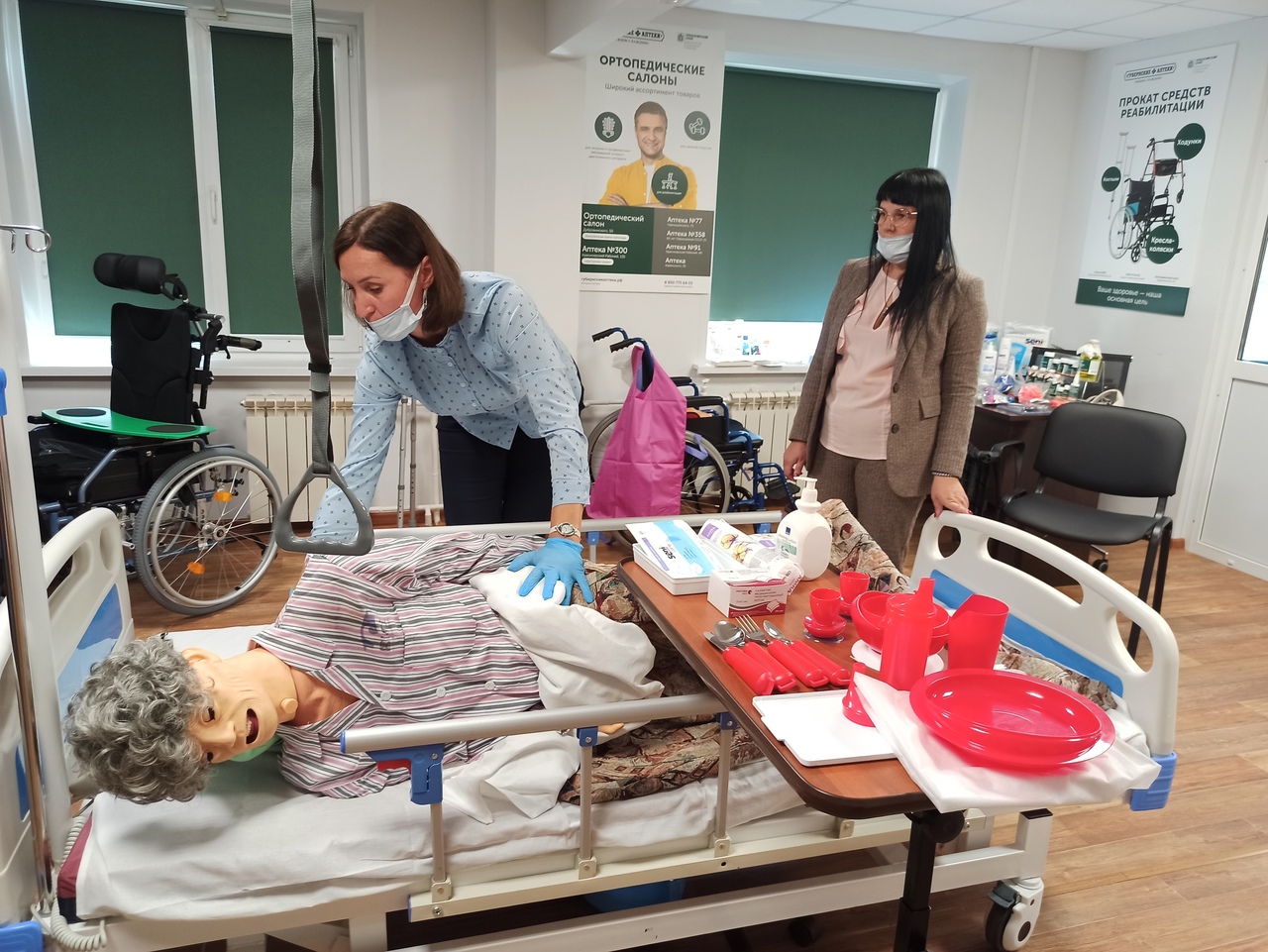 В Красноярске научат ухаживать за пожилыми и маломобильными гражданами
