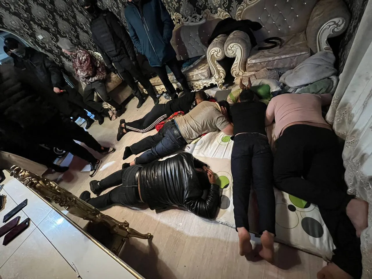 Под Красноярском бригада строителей похитила у своих клиентов более 2 млн рублей