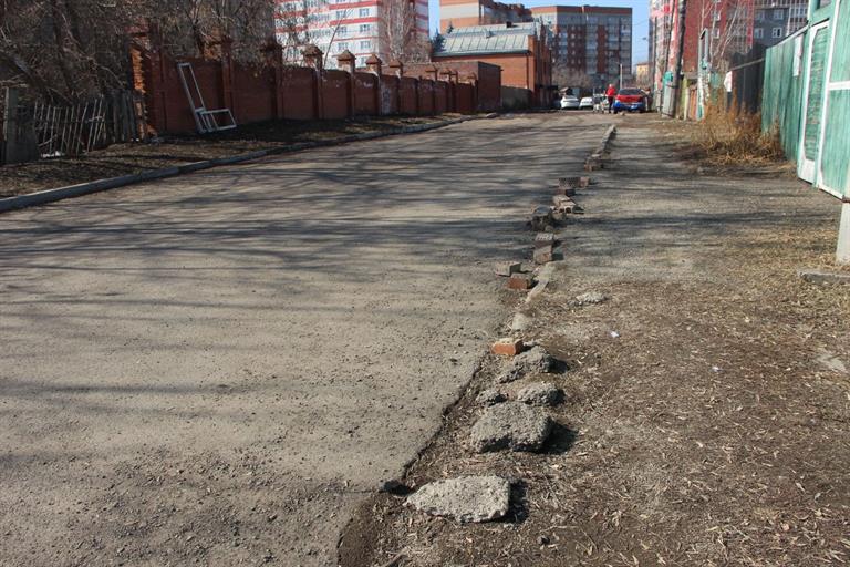 В Железнодорожном районе Красноярска сделают 3 пешеходные дорожки и отремонтируют 2 лестницы