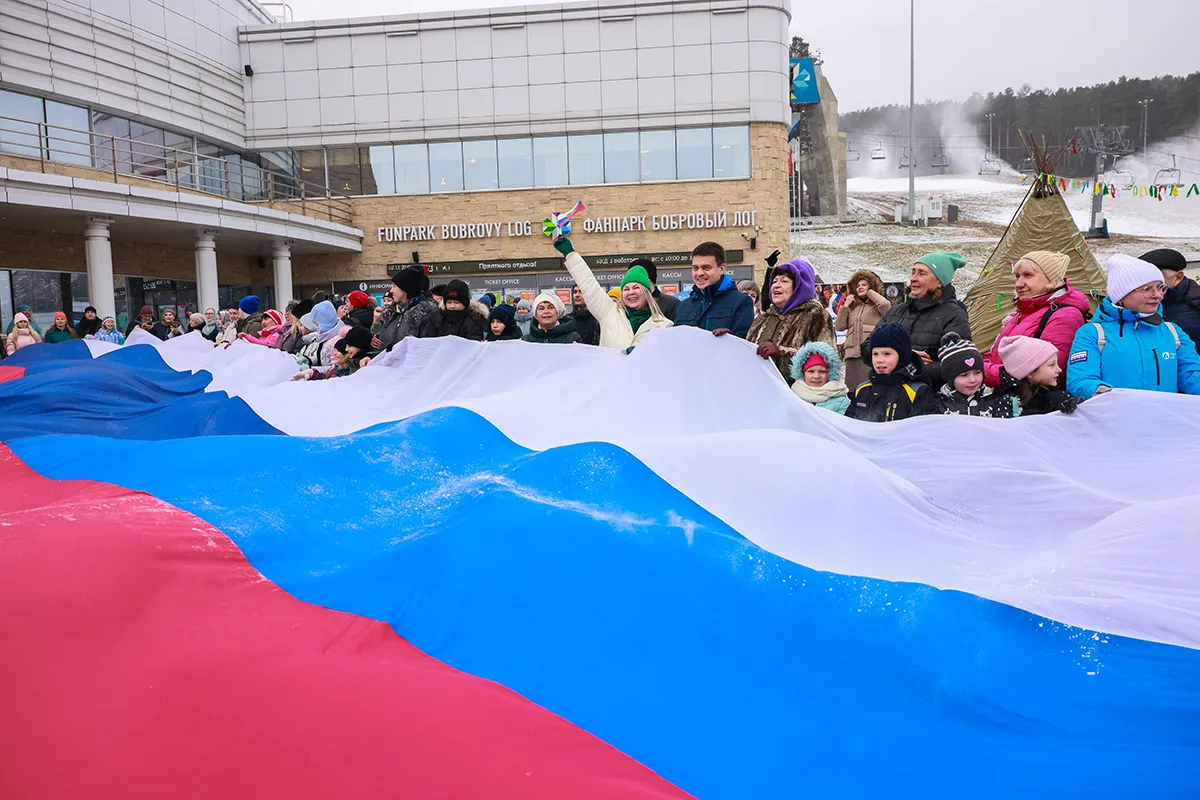 В Красноярске в преддверии Дня народного единства ученики школы № 45 провели историческую реконструкцию