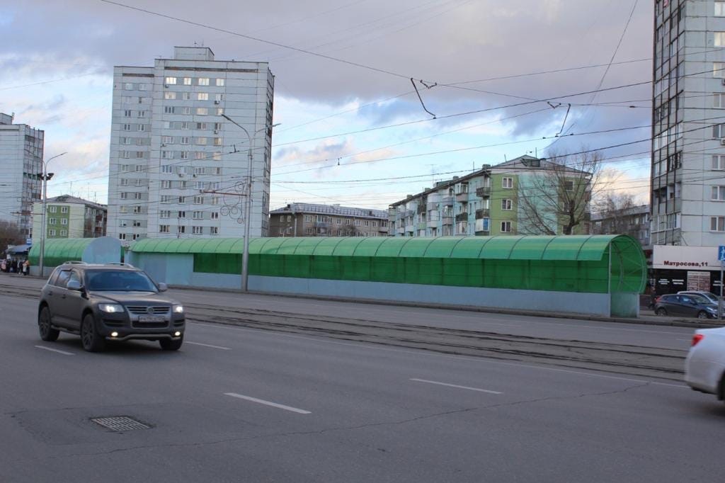 В Красноярске обновили крыши подземных переходов на Матросова