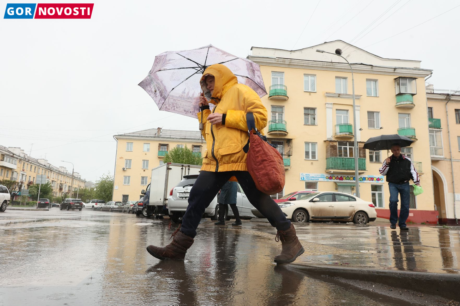 В Красноярске ночью ожидаются сильный ветер, дождь и град