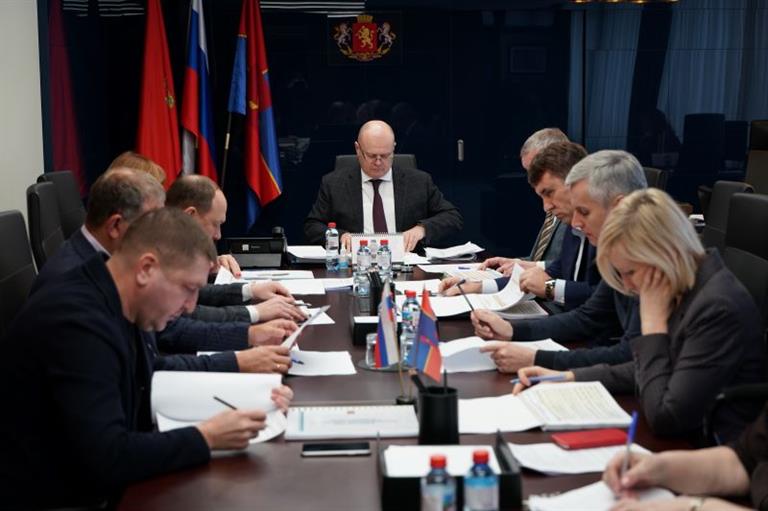 Мэр Красноярска Владислав Логинов обсудил особенности бюджета на 2023-2025 годы