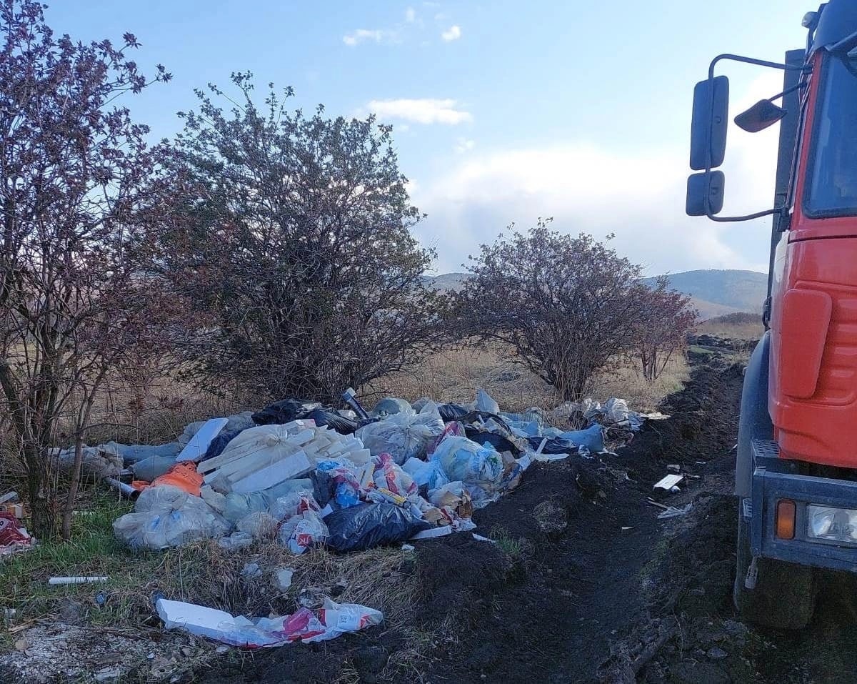 С территории Кировского района Красноярска вывезут 5 тысяч кубометров незаконных свалок
