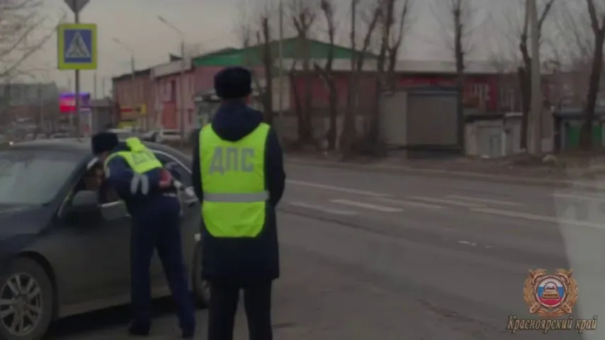 Автоинспекторы помогли доставить в больницу ребëнка без сознания