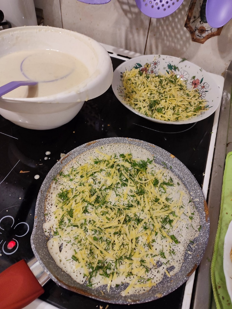 Красноярцам рассказали, можно ли печь блины на скисшем молоке