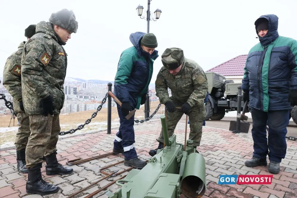 Пушка на Караульной горе.
Дмитрий Шабалин