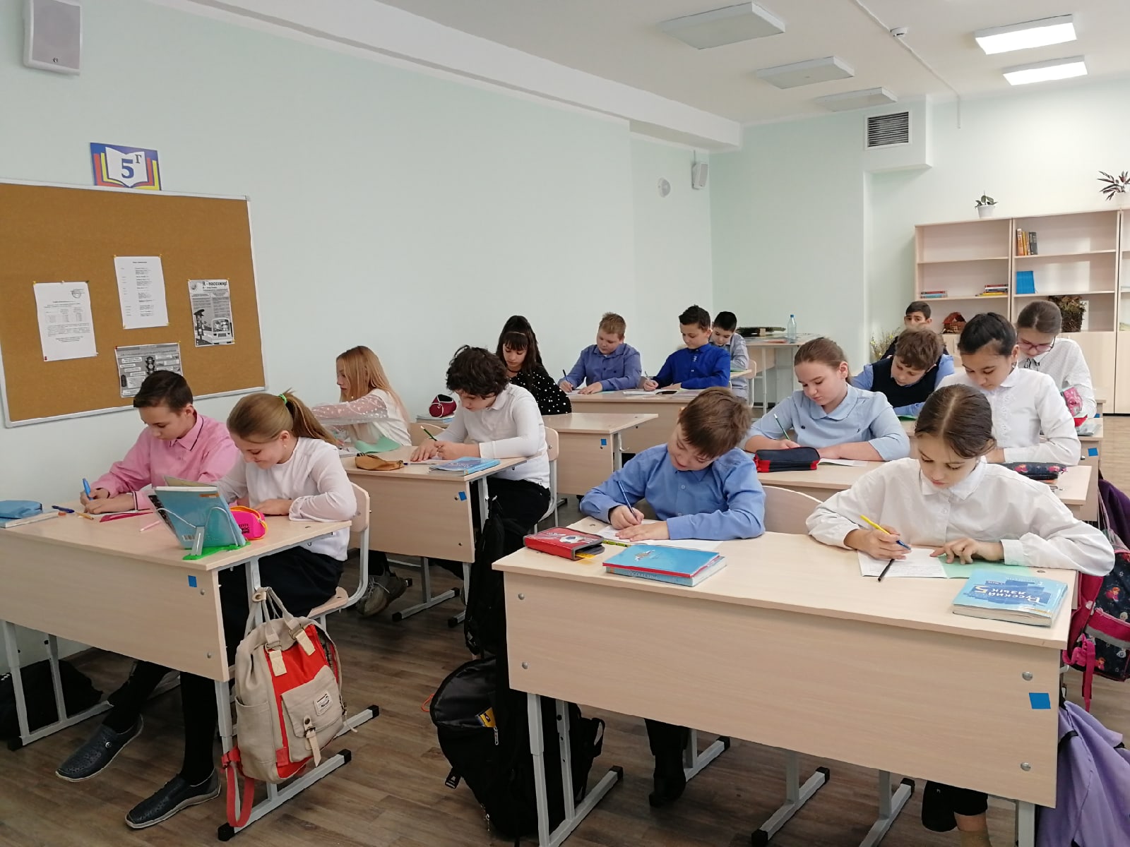 Школьники в Красноярском крае выходят с каникул на учебу с 8 ноября
