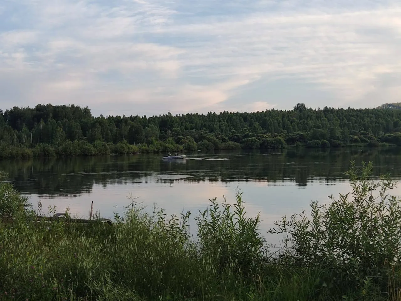 В Красноярском крае возбудили уголовное дело после гибели отца и двух сыновей на озере Таловка