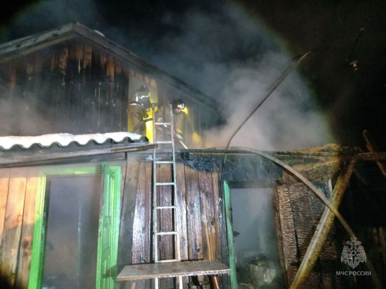 В Красноярском крае в пожаре из-за печи погибли мужчина и женщина
