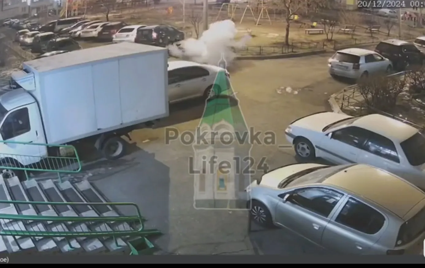 В Красноярске полицейские ищут хулигана, взрывающего из окна петарды