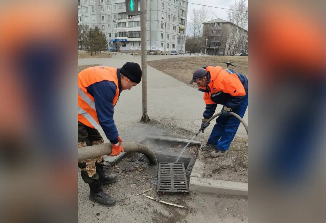 В Красноярске начали готовить ливневки к летним дождям