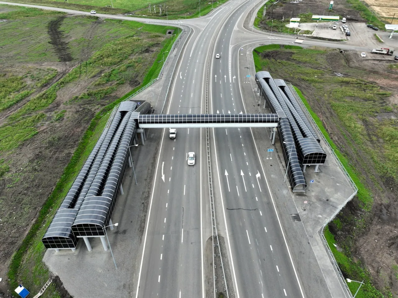 На трассе Красноярск — Элита открыли надземный пешеходный переход