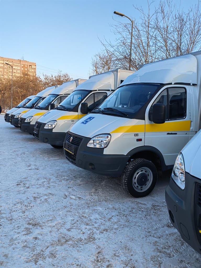 Красноярск получил 6 новых машин для службы социального такси