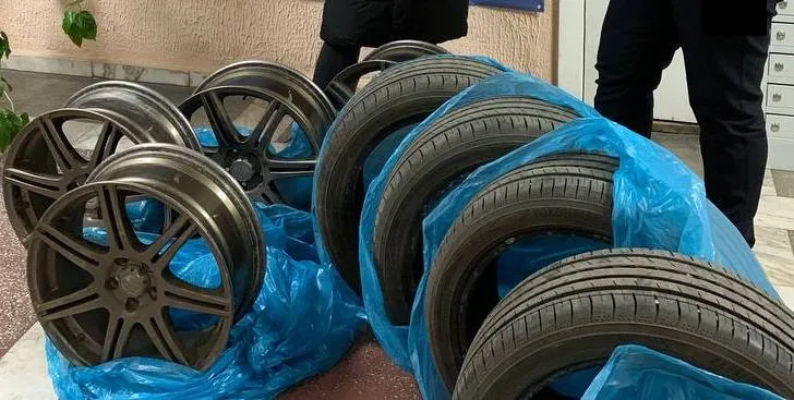 Дед Мороз помог раскрыть серию краж из гаражей Железногорска