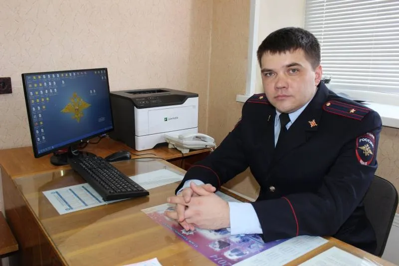 В Красноярском крае полицейский отговорил мужчину переводить мошенникам 3 миллиона рублей