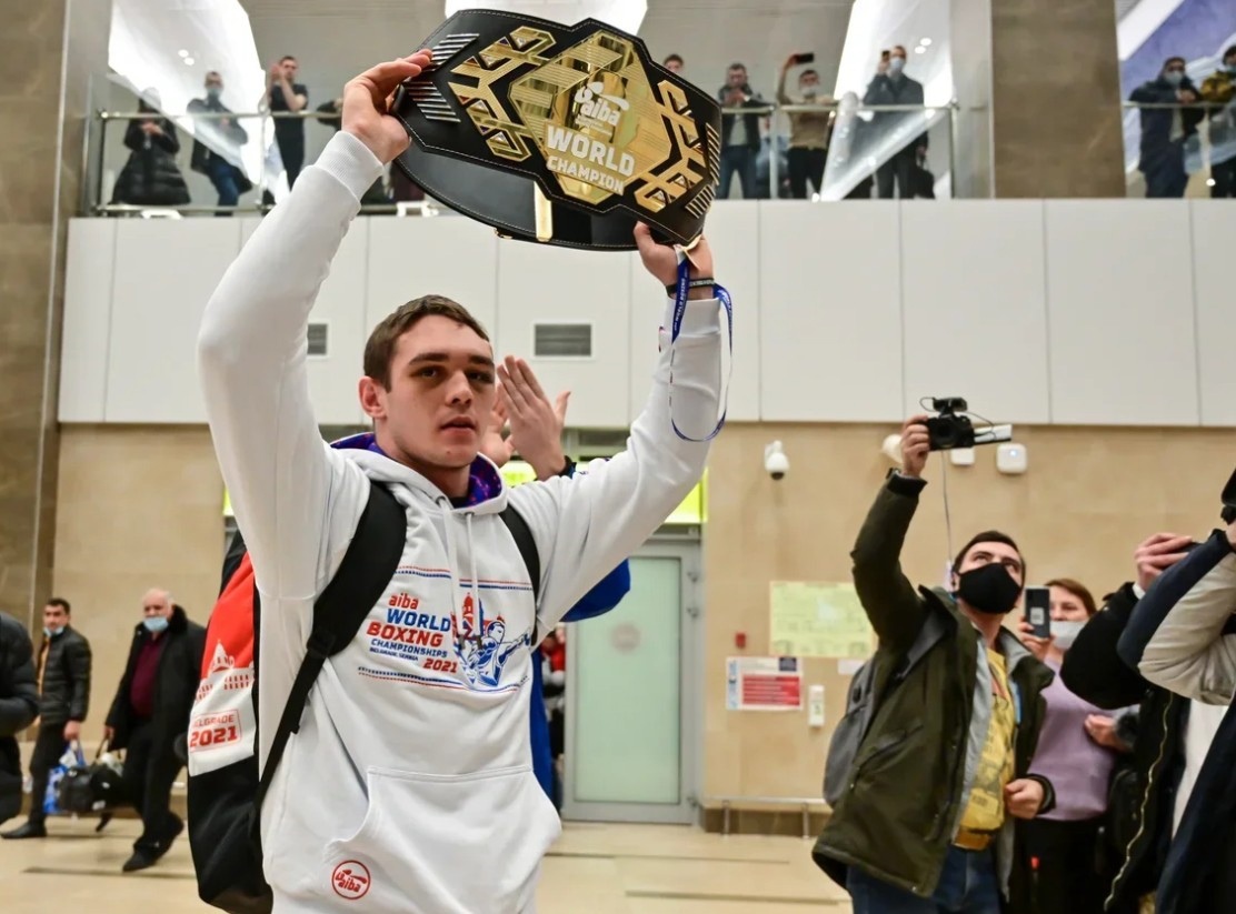 В Красноярский край на турнир приедет чемпион мира по боксу Марк Петровский