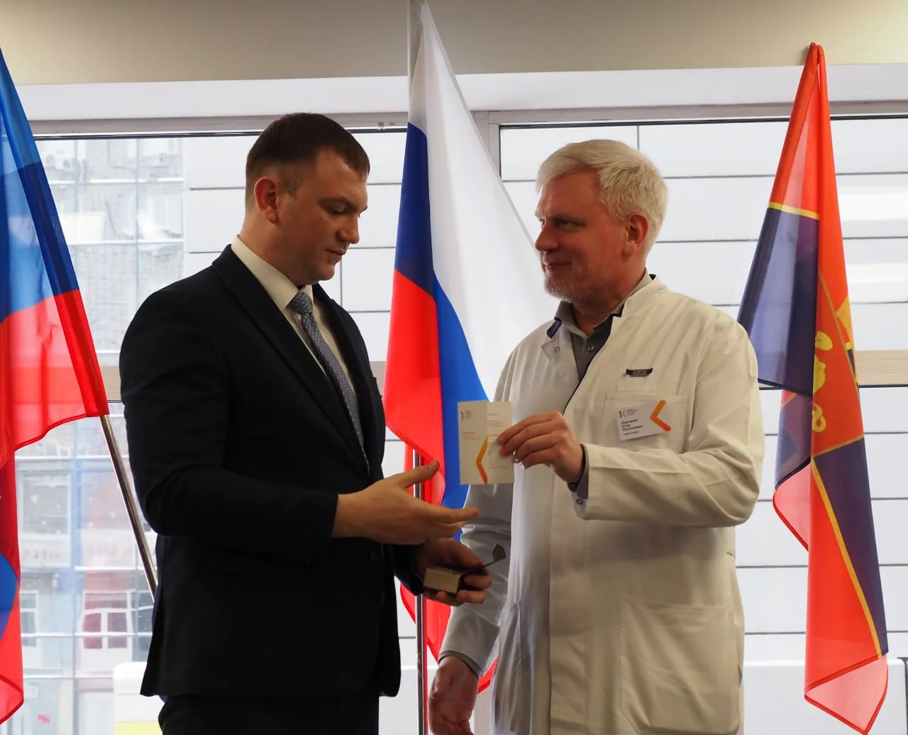 59 медиков из Красноярского края получили награды за работу в зоне СВО