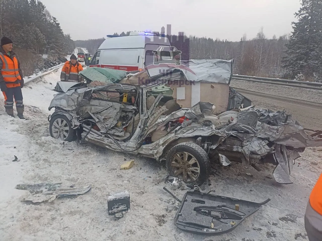 На трассе Красноярского края произошло массовое ДТП с участием грузовика