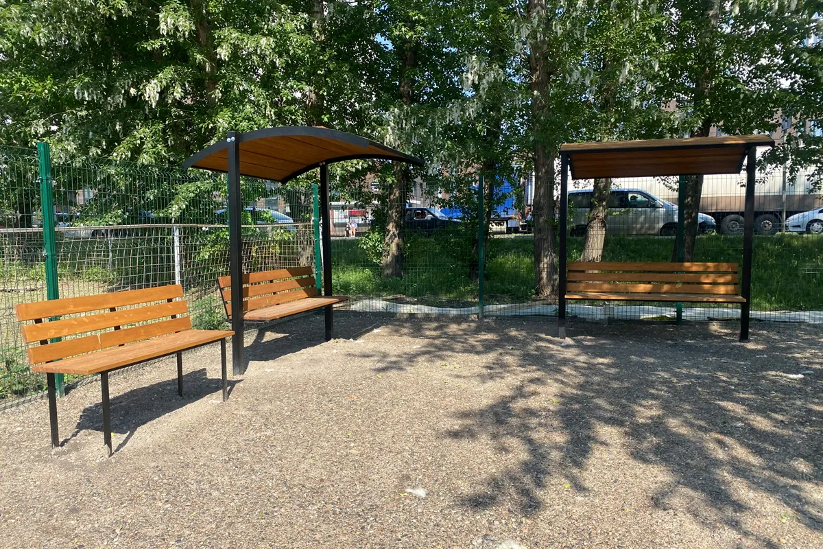 В Красноярске обустроили первую в этом году площадку для собак