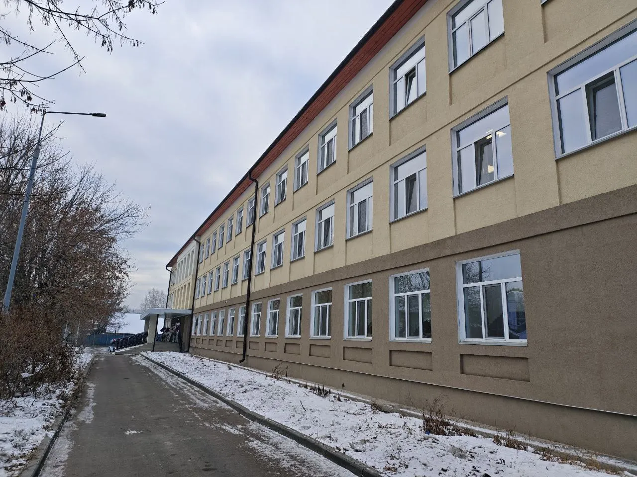 В Красноярске после капитального ремонта открылась школа № 86