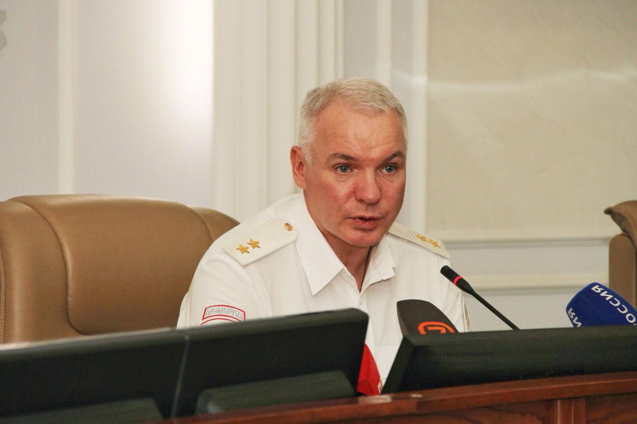 Глава МВД Красноярского края Александр Речицкий опроверг информацию о переезде в Крым