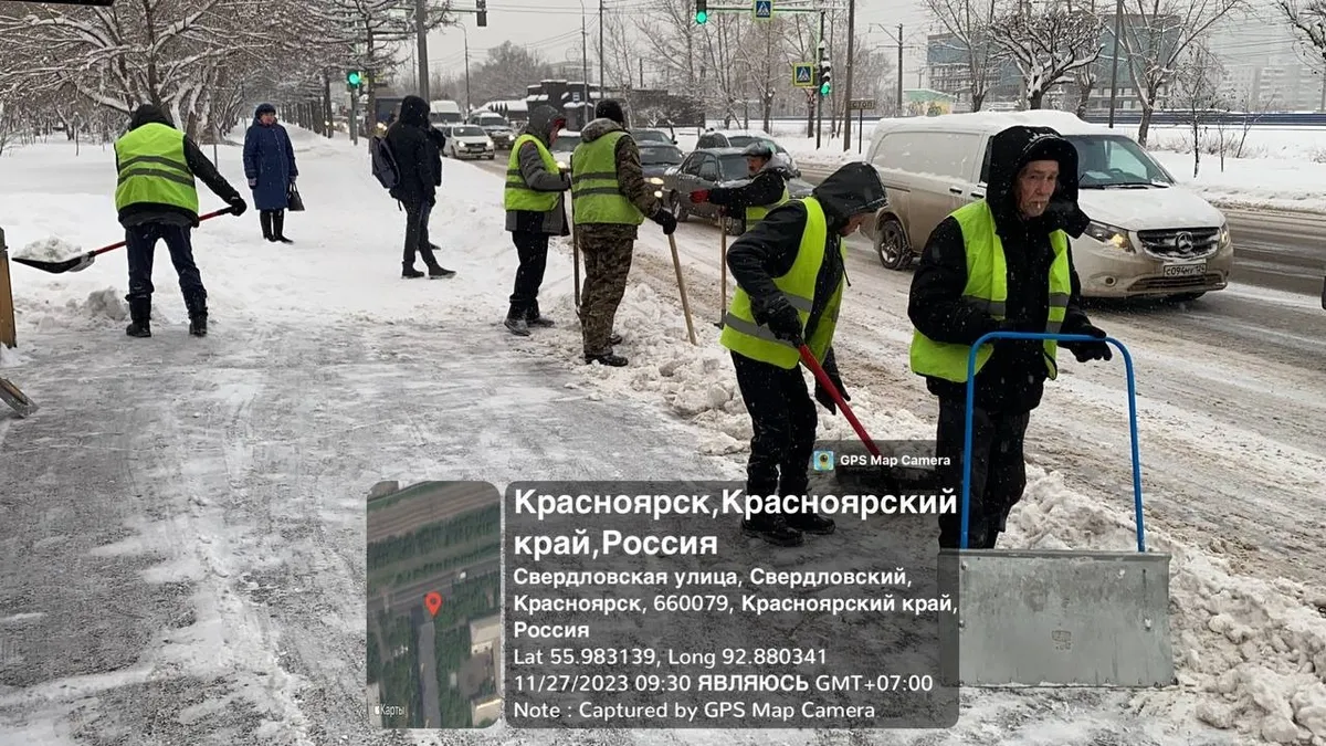 Больше 300 КамАЗов снега вывезли из Красноярска минувшей ночью