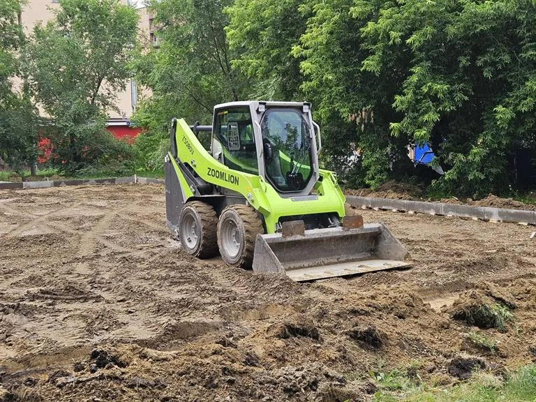 В Красноярске по инициативе горожан начался ремонт двора на улице Ленина