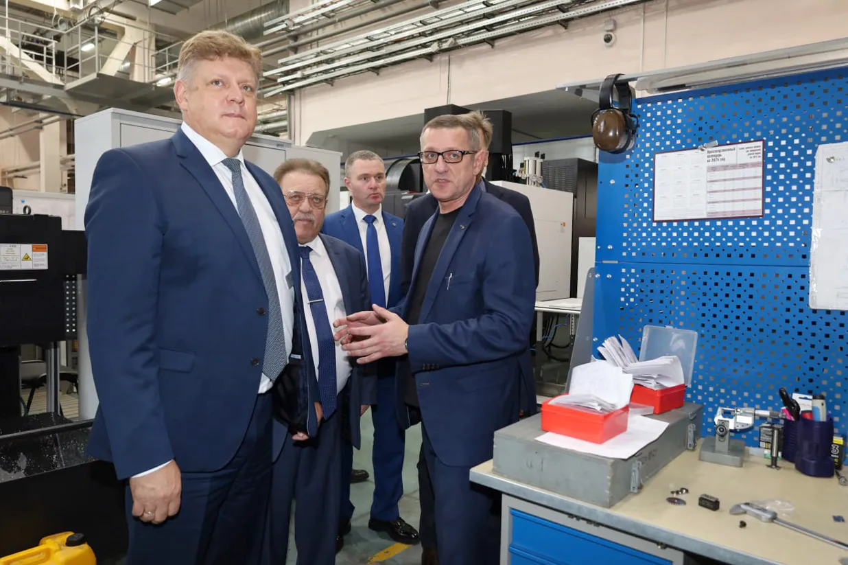 Анатолий Серышев обсудил вопросы содействия работе предприятий ОПК