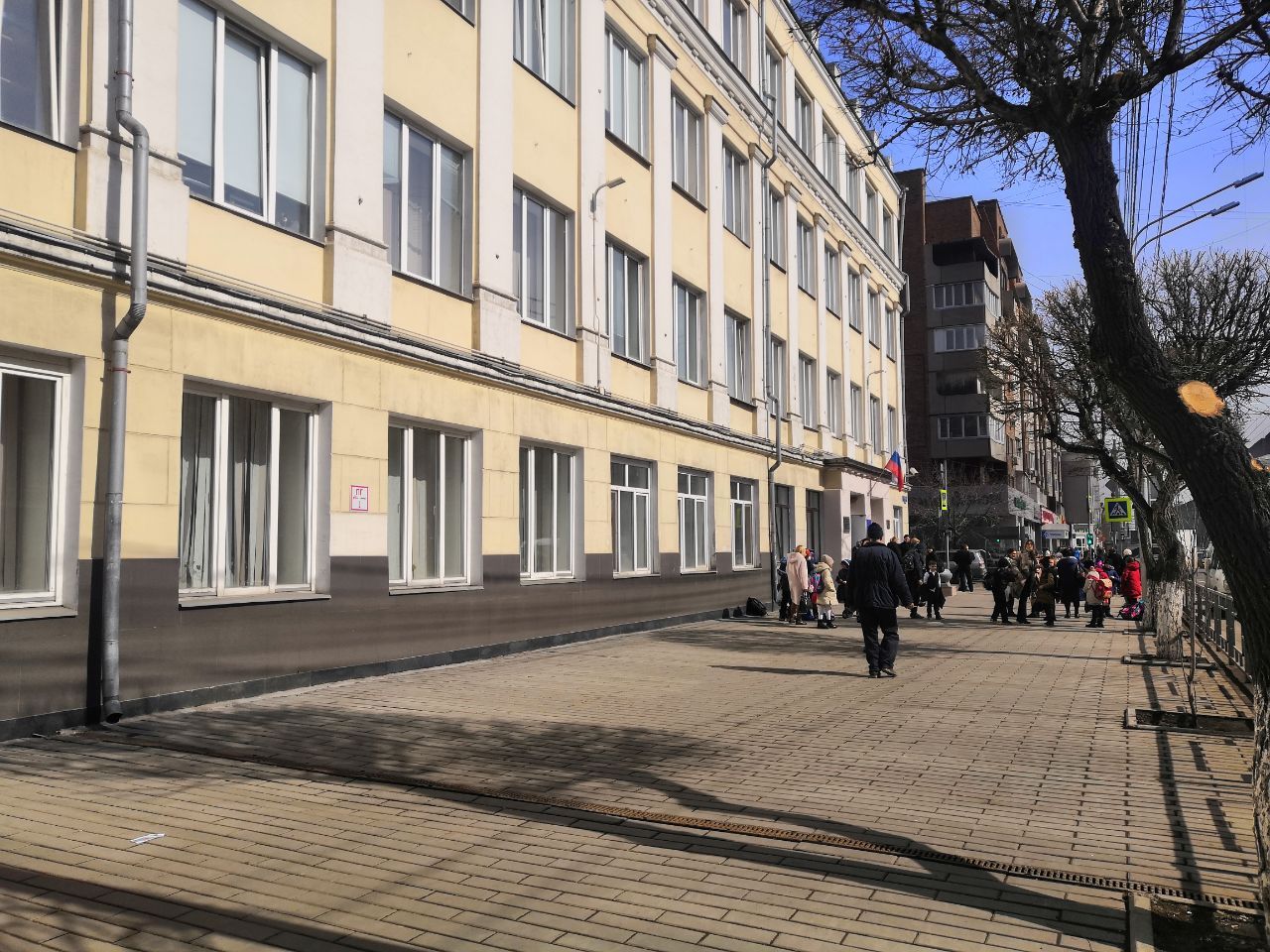 В Красноярске 67 классов из 37 школ отправили на карантин из-за коронавируса
