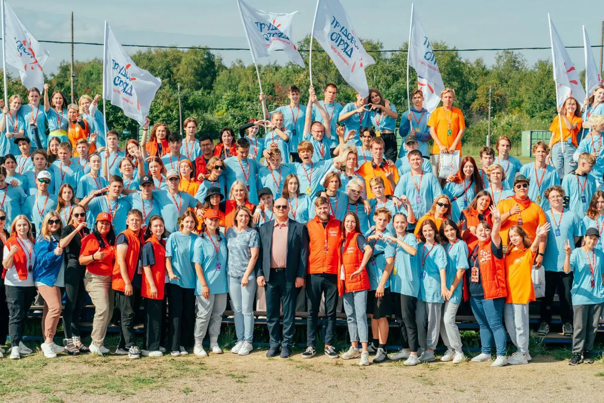 Более 2,5 тысячи подростков работали в трудовом отряде главы Красноярска этим летом