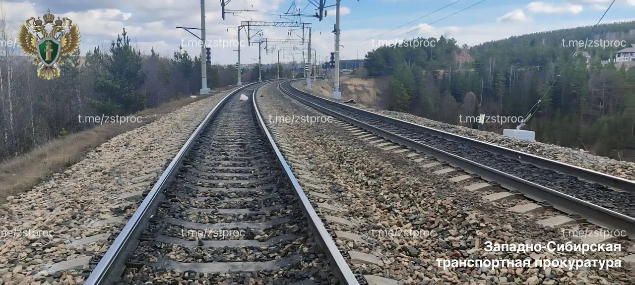 Под Красноярском на станции Минино поезд насмерть сбил мужчину