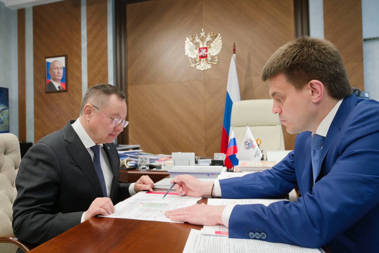 Врио губернатора Красноярского края Михаил Котюков в Москве обсудил вопросы метро и ЖКХ