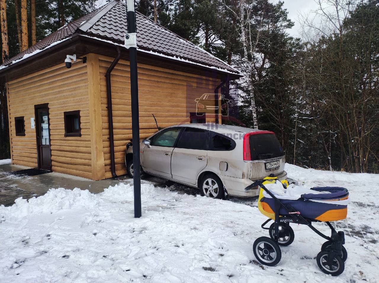 Под Красноярском у «Царь-рыбы» в ДТП пострадала семья из 8 человек