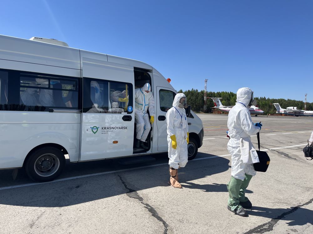 В Красноярске на учениях в аэропорт прилетел пассажир с холерой