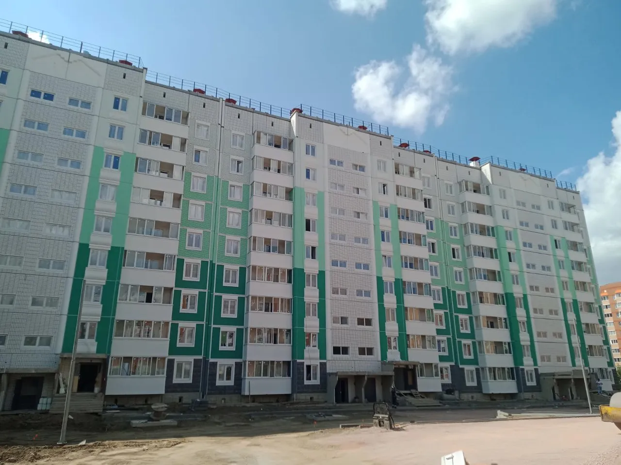В Сосновоборске достроили многоэтажный дом для 105 семей дольщиков