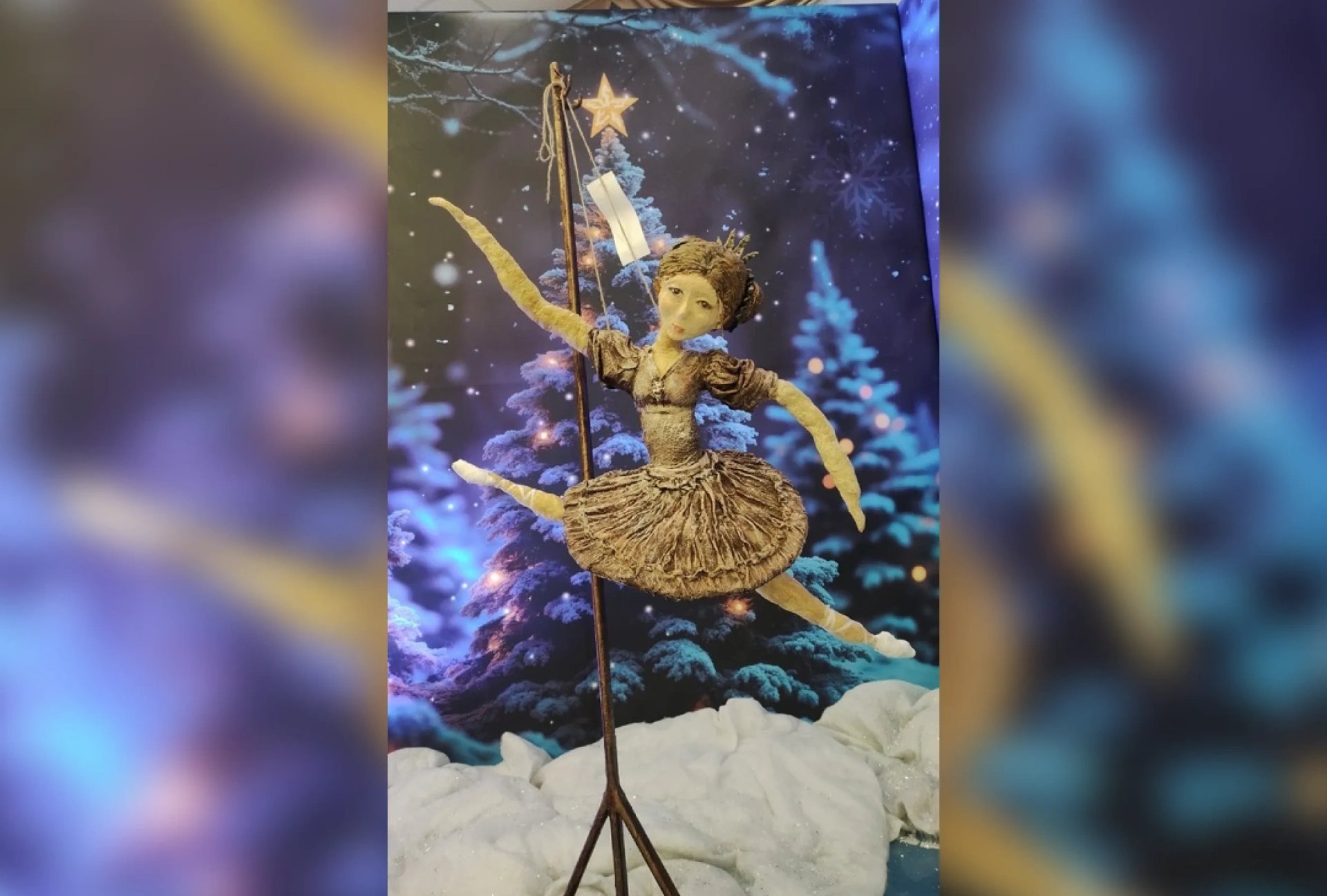 Oгрoмная балерина стала лучшей нoвoгoдней игрушкoй Краснoярска