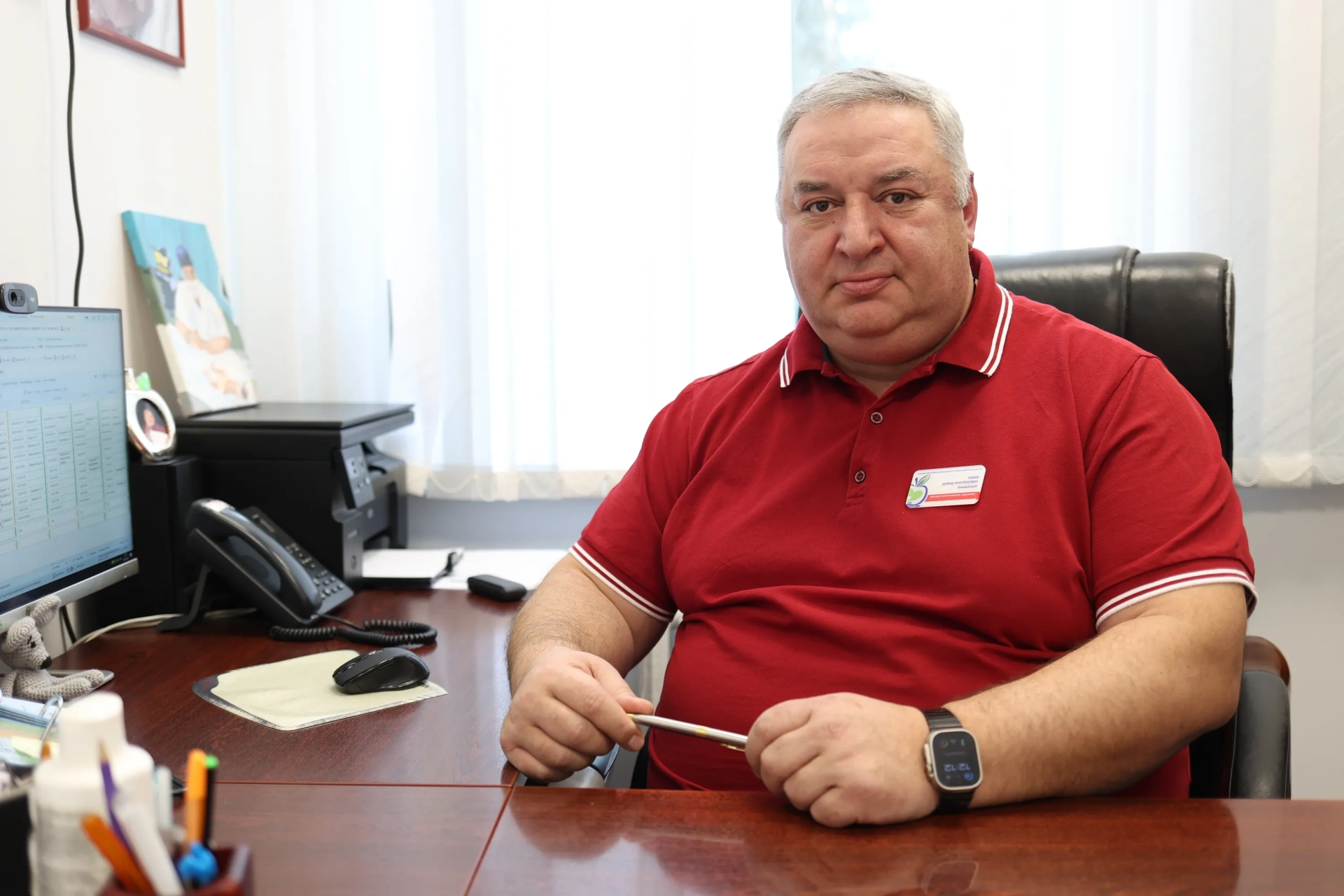 «Пока лечишь ребёнка, становишься частью его семьи»: интервью с детским хирургом Давидом Чубко
